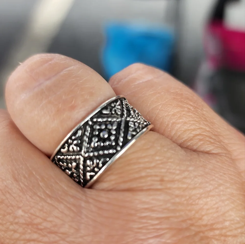 Tibetan Silver wide engraved Etched Chunky Carved band ring size 8 NWT